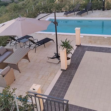 Magi House With Pool Διαμέρισμα Ποντστράνα Εξωτερικό φωτογραφία
