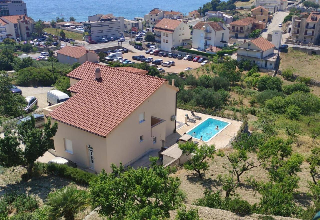 Magi House With Pool Διαμέρισμα Ποντστράνα Εξωτερικό φωτογραφία