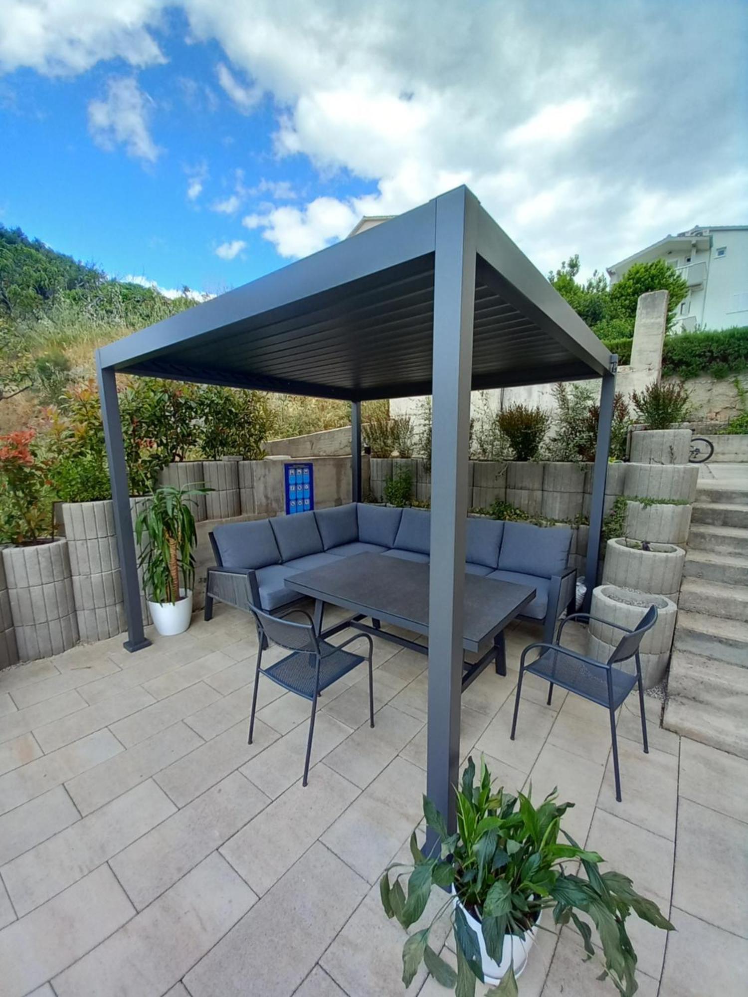 Magi House With Pool Διαμέρισμα Ποντστράνα Εξωτερικό φωτογραφία